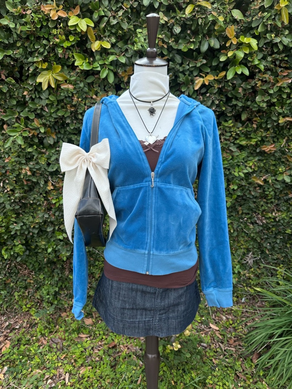 ✨2000’s blue Juicy Couture zip up